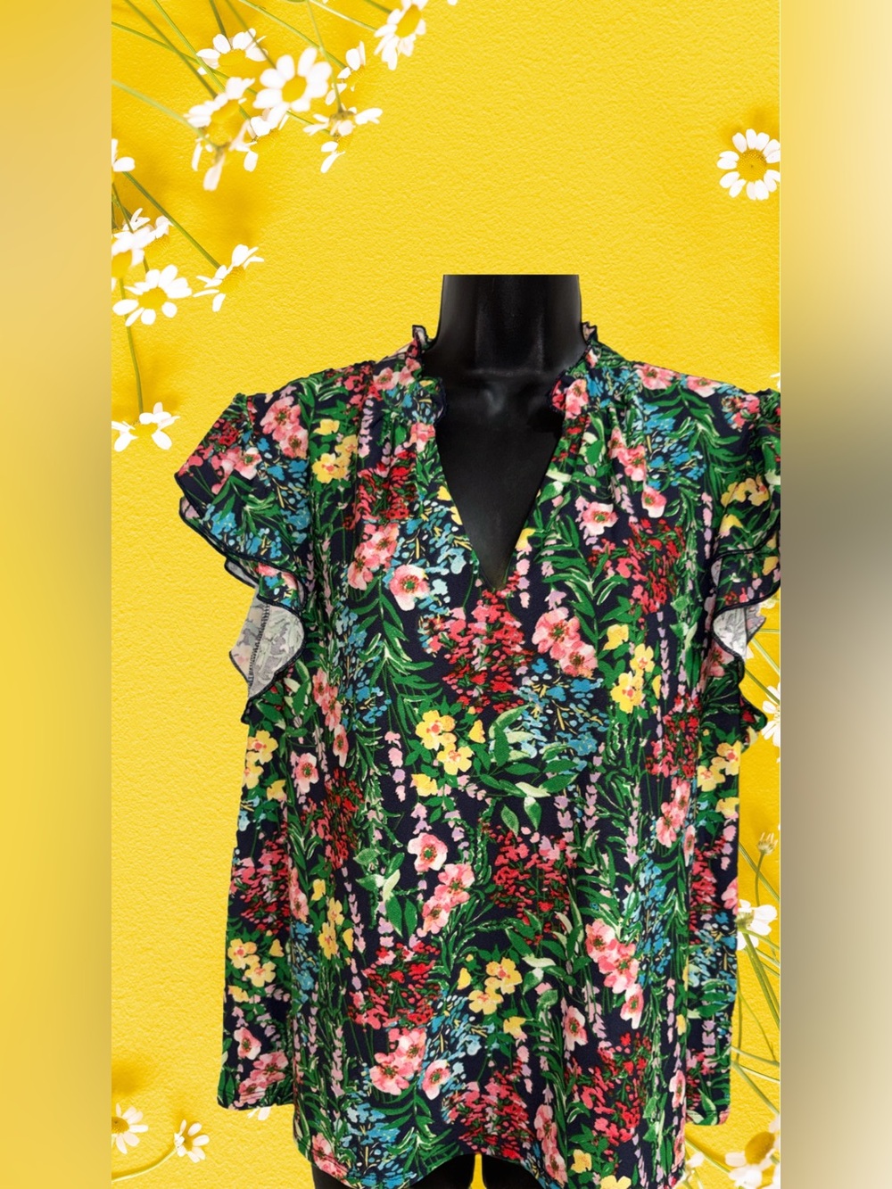 Beautiful Floral Ruffle Sleeve V-Neck Blouse⭐️NWT⭐️